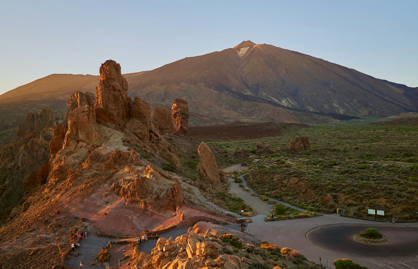 The rock formations of Roques de García with the peak of Teide behind them